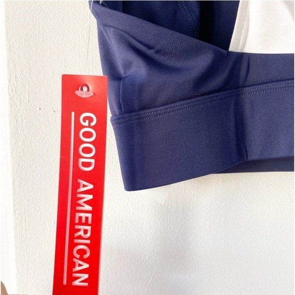 GOOD AMERICAN The Core Power Navy Sports Bra NWT Workout Athletic - Picture 7 of 9